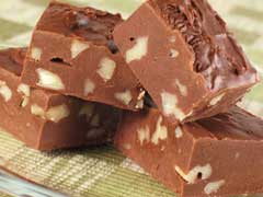 Delicious Homemade Millionaire Fudge