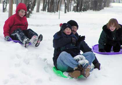 pictures of kids sledding