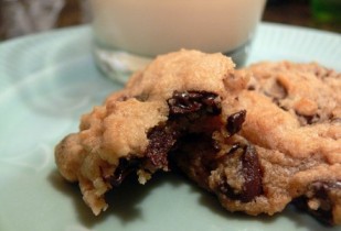 chocolate chip cookies