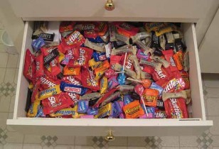 leftover-halloween-candy save money using leftover halloween candy