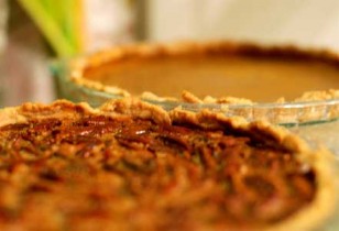 homemade-pecan-pie traditional thanksgiving recipes