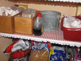 pantry lace
