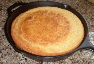 homemade-cornbread-recipe Homemade Easy Cornbread recipe