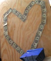 money-heart When you want to give cash as a gift, there are still ways to make it special! Here are 15 ways to gift wrap money that make a fun and creative way to give cash, especially to teenagers!