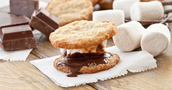 7 Ways To Eat Smores - Ideas And Tips