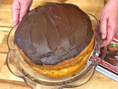 This 3-ingredient mayonnaise cake recipe is the ultimate old-fashioned baking hack—creating an unbelievably moist, fluffy cake using a surprising everyday ingredient! Make it today and discover why this budget-friendly classic from the Great Depression is still one of the easiest and most delicious cake recipes you’ll ever make!