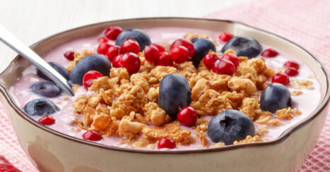 It can be a challenge to get kids to eat, but here are 50 breakfast and snack ideas that are sure to give plenty of options for picky eaters!