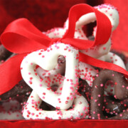This easy chocolate covered pretzels recipe uses just 2 ingredients, but you can also add candy sprinkles! It is a wonderful easy Christmas candy recipe that can be made in just a few minutes and the result is oh so delicious! If you like salty and sweet together in your Christmas candies, these pretzels are perfect!