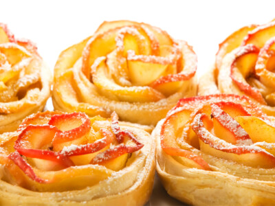 Here’s an easy and delicious Cinnamon Apple Dumplings recipe that’s perfect for any occasion! Juicy apple slices are wrapped in flaky crescent dough, seasoned with cinnamon and brown sugar, and baked in a buttery sugar sauce. Perfect for a cozy night in or a festive gathering!