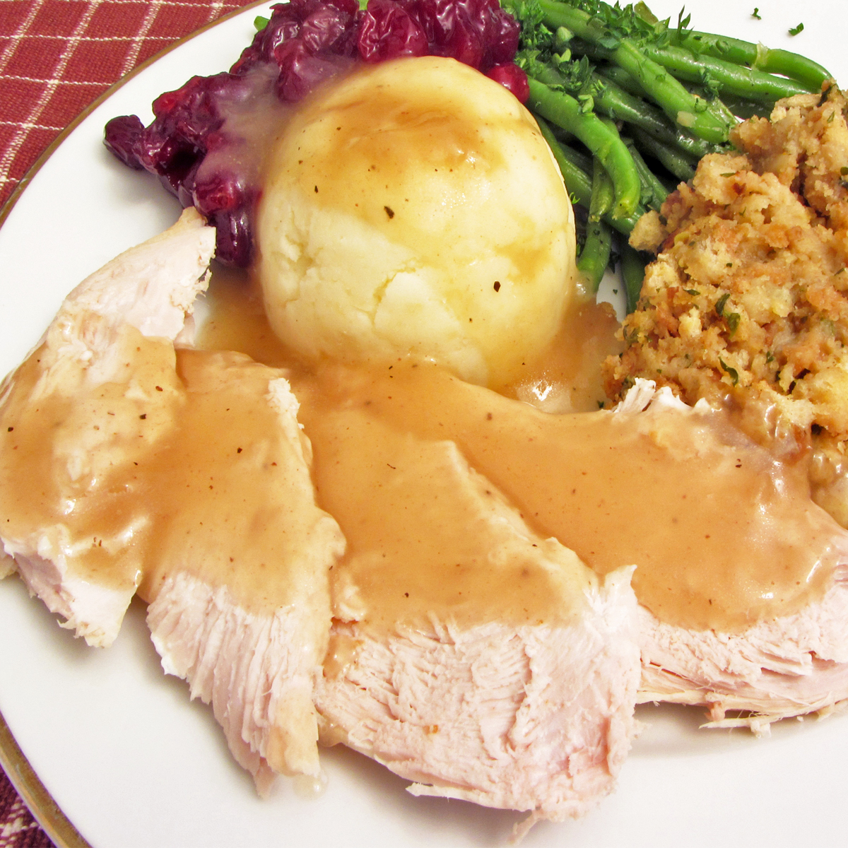 Easy Roast Turkey Recipe (Step by Step) - Spend With Pennies