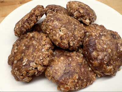 You’ll love these no bake cookies recipes! They’re quick, easy, and made with just a few simple ingredients. With only about 5 minutes of prep, pop them in the freezer and enjoy rich, delicious treats—no baking needed!