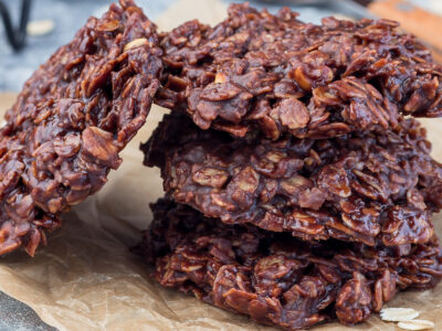 This easy no bake fudge cookies recipe is a great recipe that your family and kids will love! Super easy to make and delicious anytime!
